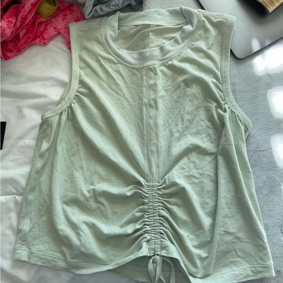 Green lululemon top - Picture 1 of 2